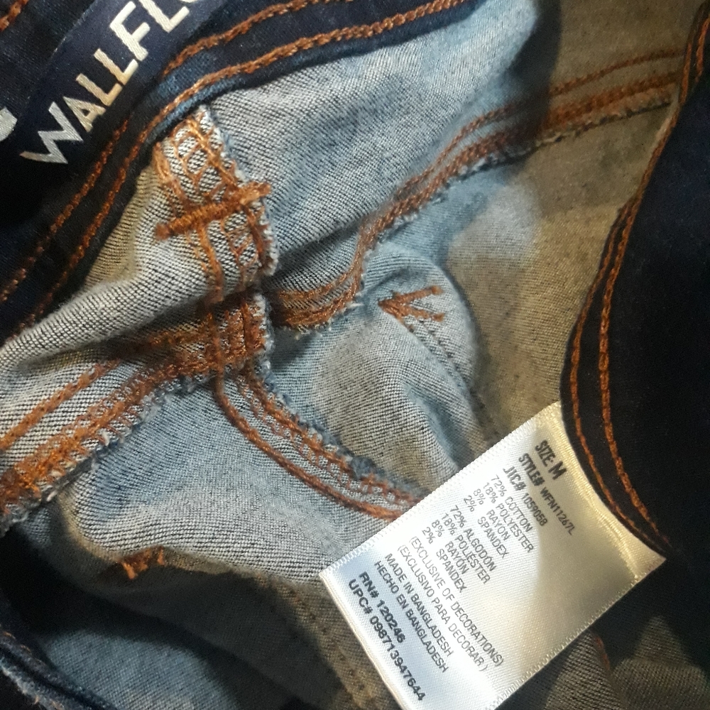 Wallflower overall shorts - Picture 2 of 3